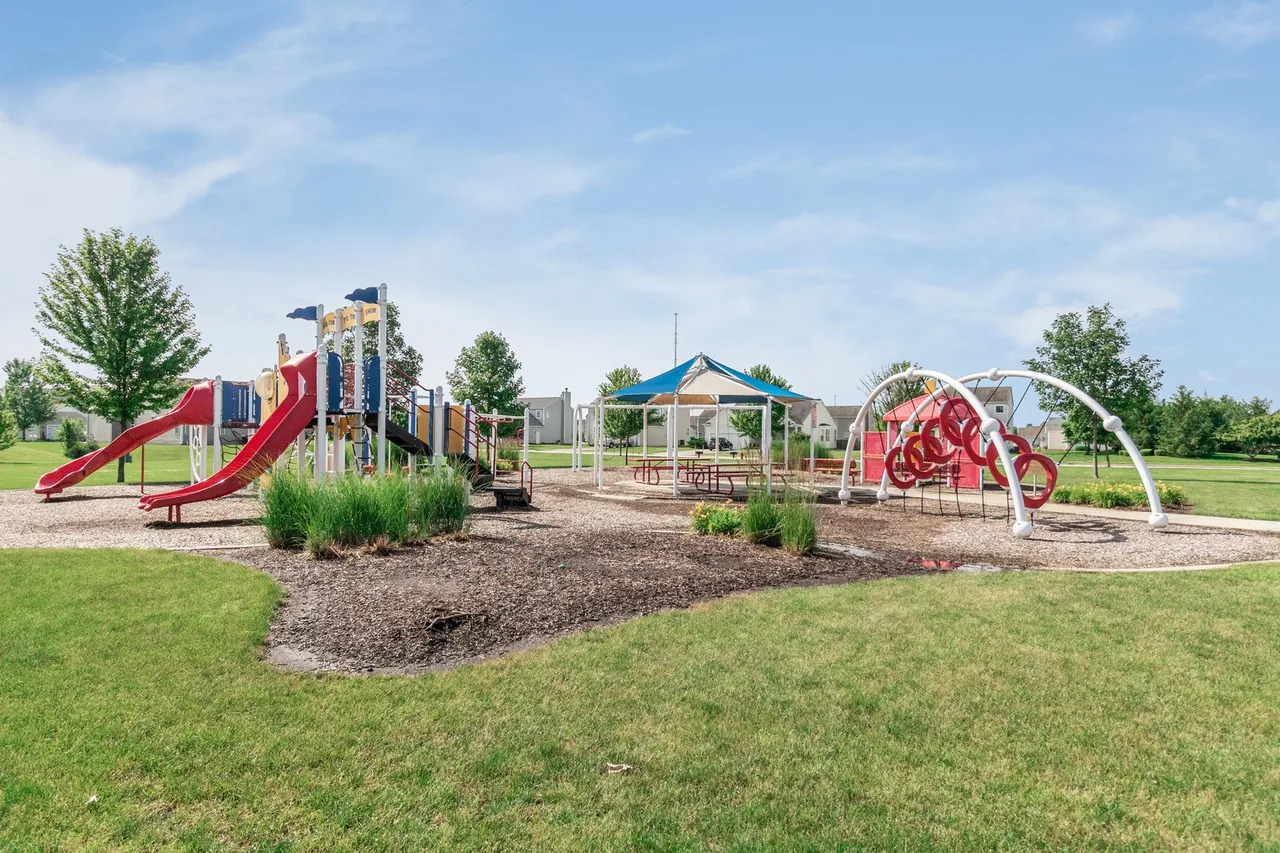 148 Bertram Drive #L, Yorkville, IL 60560