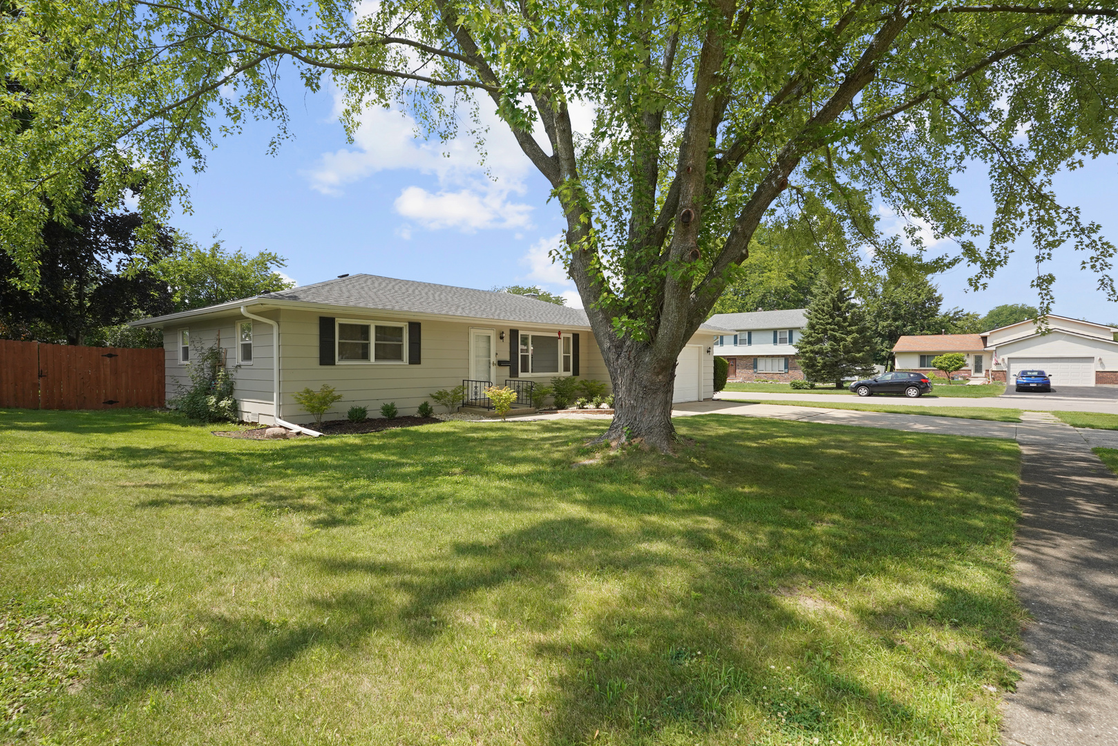 582 Phillips Circle, Antioch, IL 60002