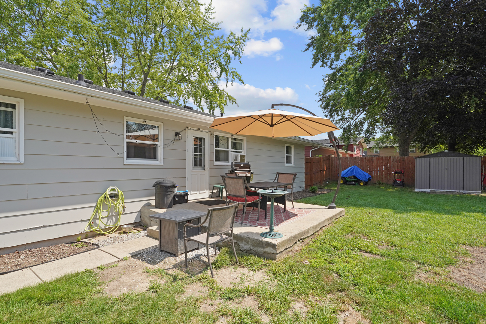 582 Phillips Circle, Antioch, IL 60002
