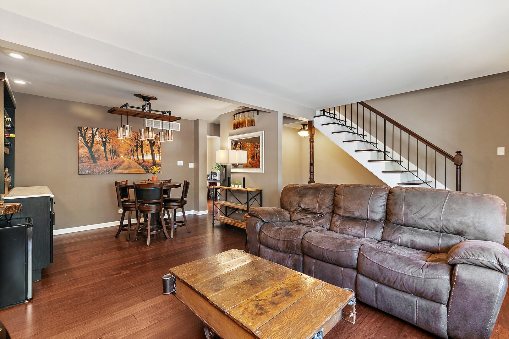 2165 Greystone Place, Hoffman Estates, IL 60169
