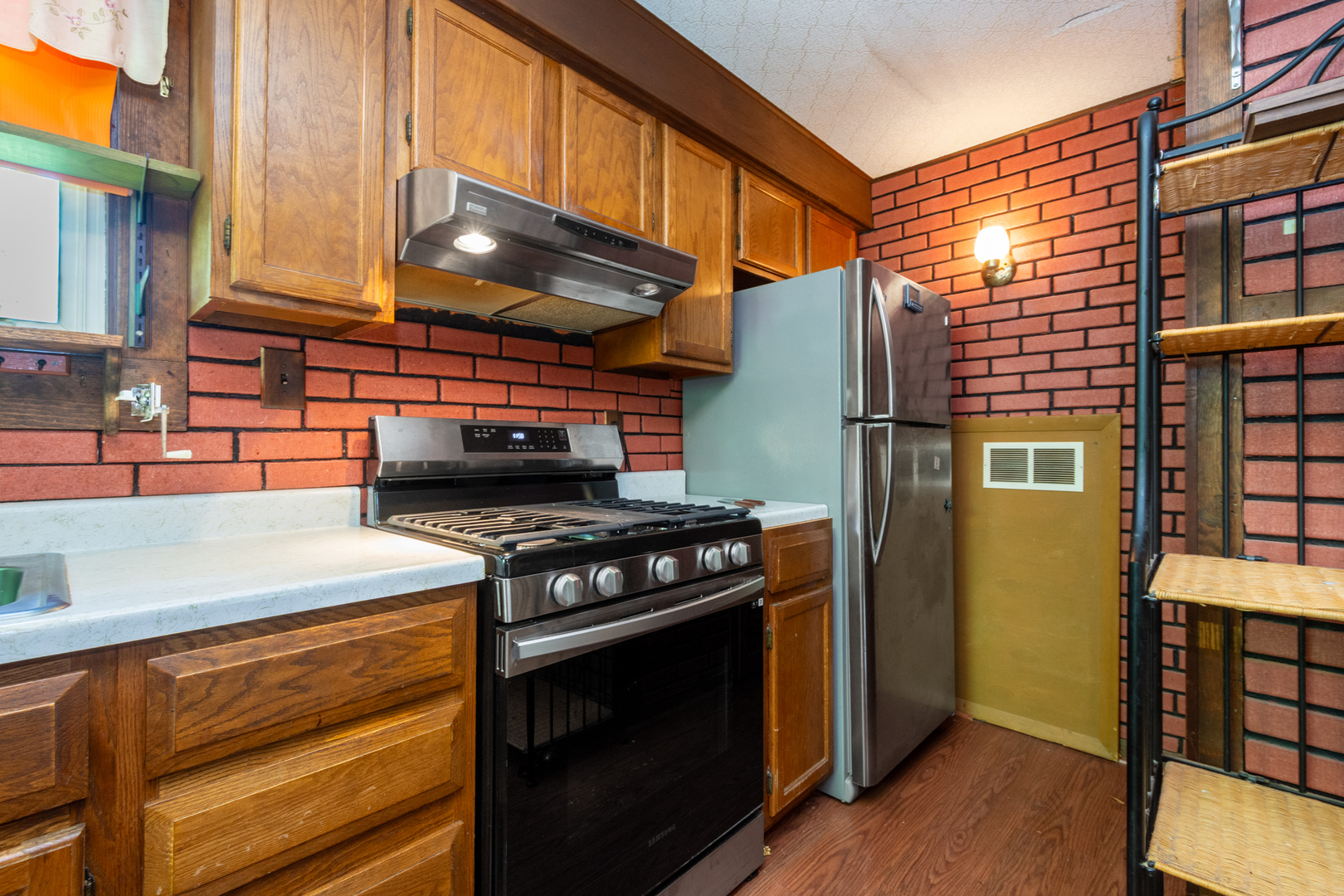 40484 N Deep Lake Road, Antioch, IL 60002