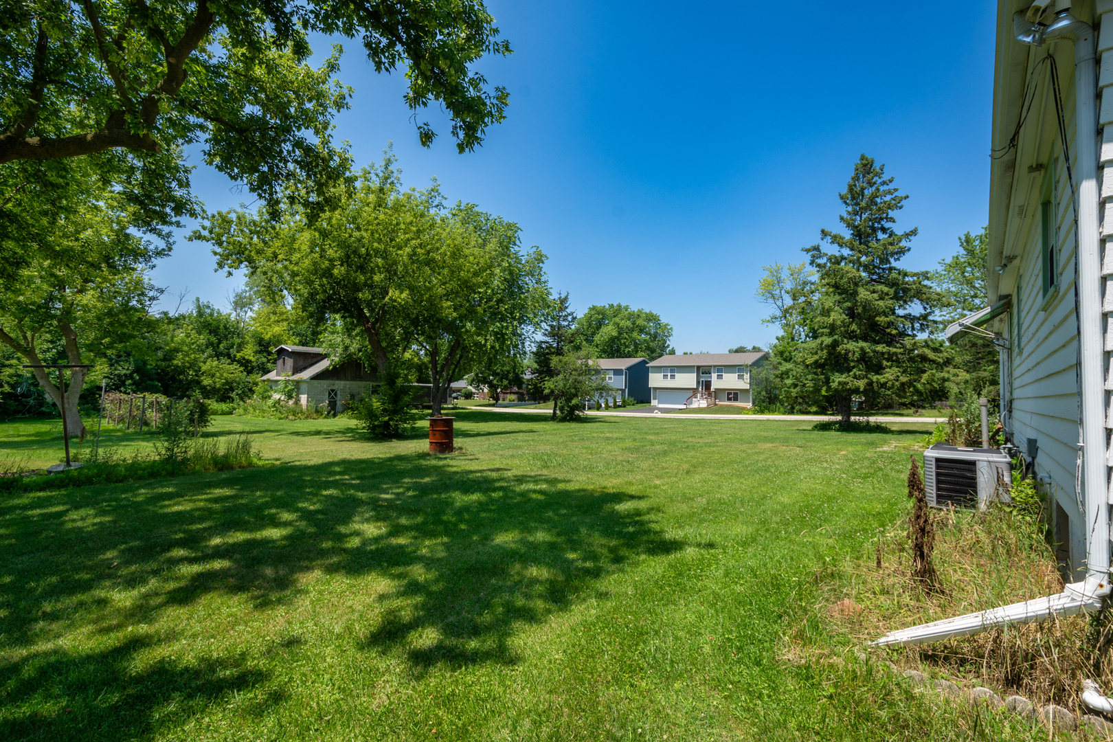 40484 N Deep Lake Road, Antioch, IL 60002