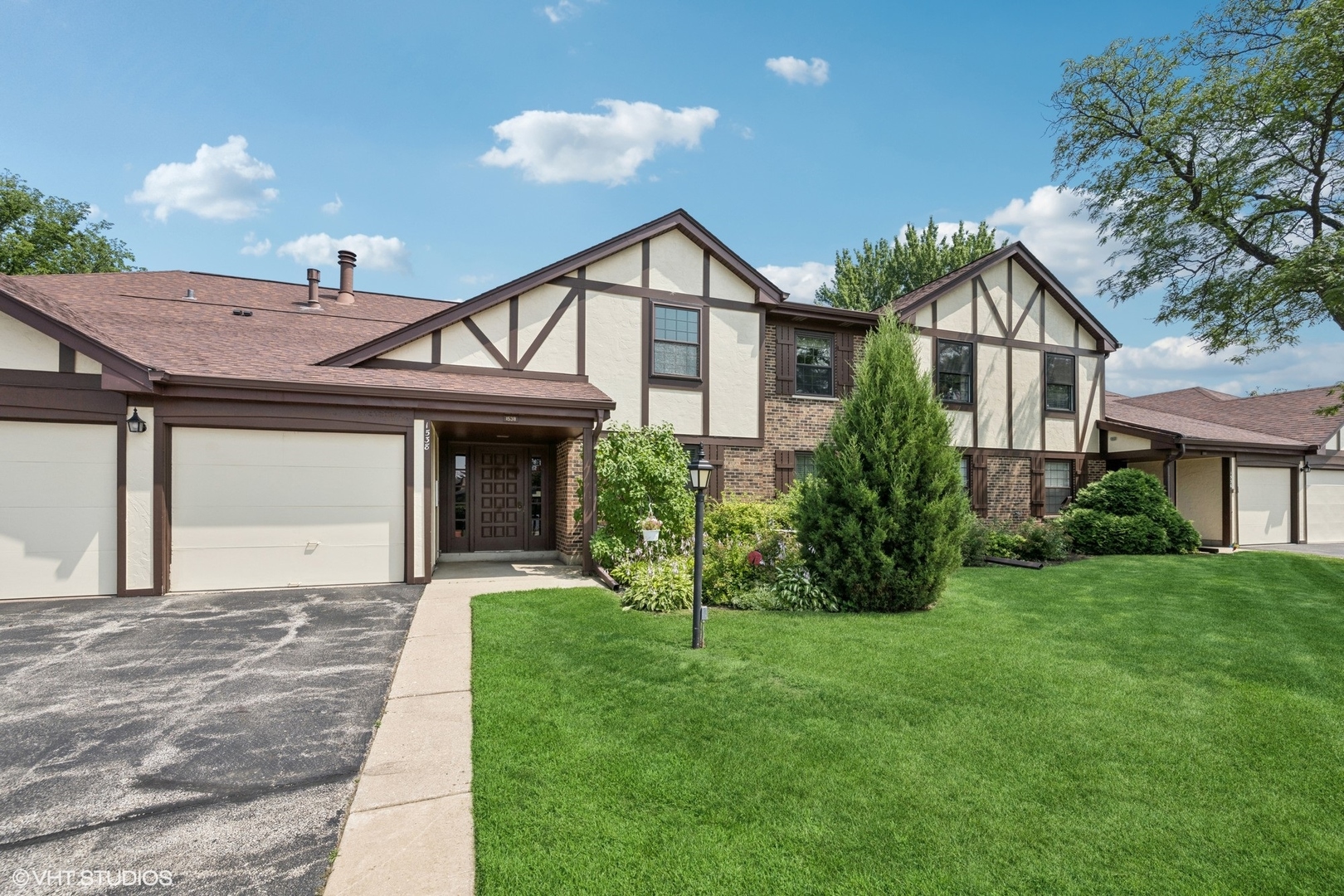 1538 Heather Court #B2, Wheeling, IL 60090