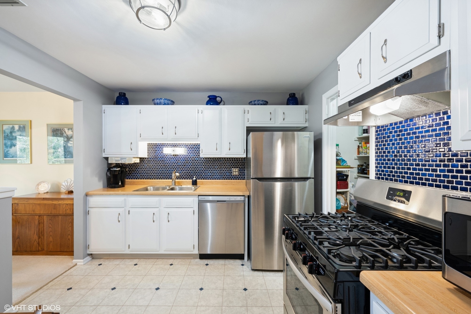 1538 Heather Court #B2, Wheeling, IL 60090