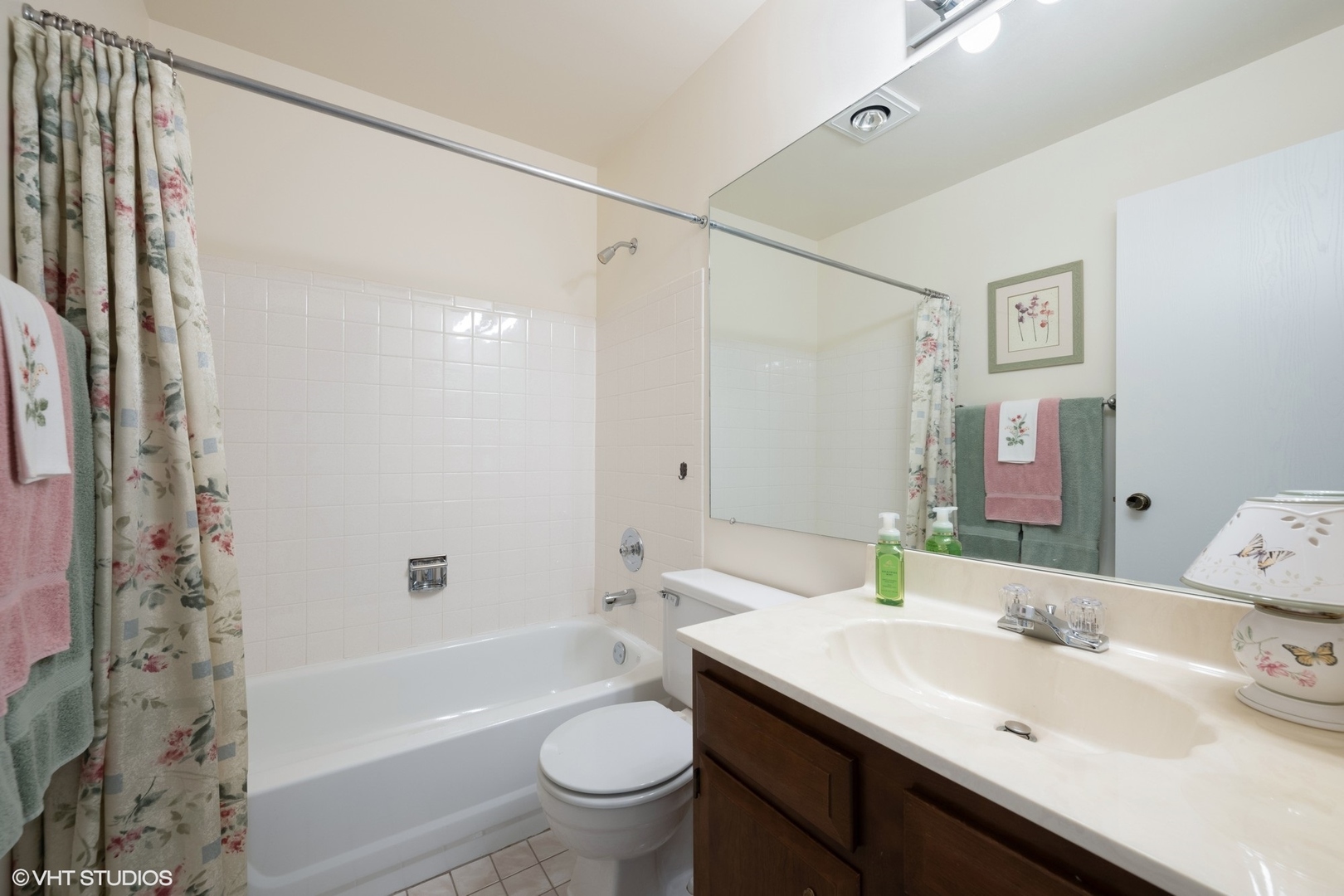 1538 Heather Court #B2, Wheeling, IL 60090