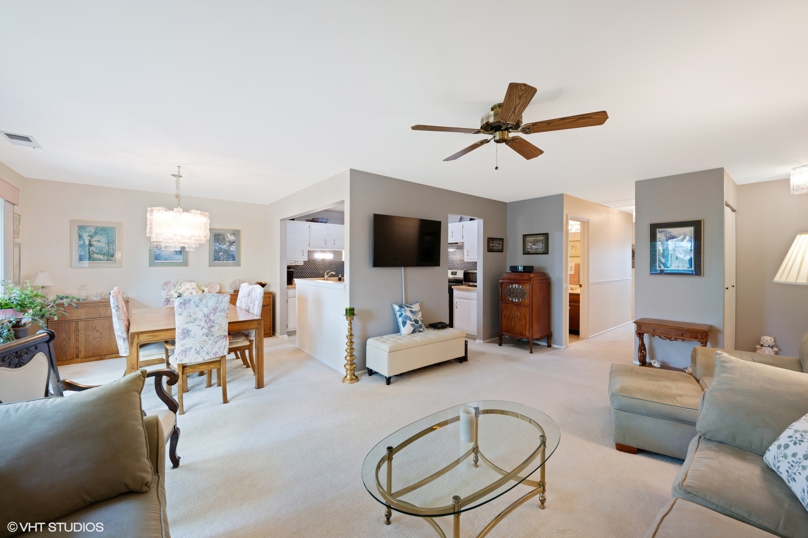 1538 Heather Court #B2, Wheeling, IL 60090