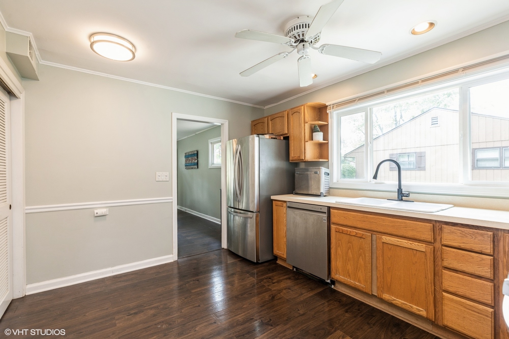 24 Johnathan Road, Lake Zurich, IL 60047