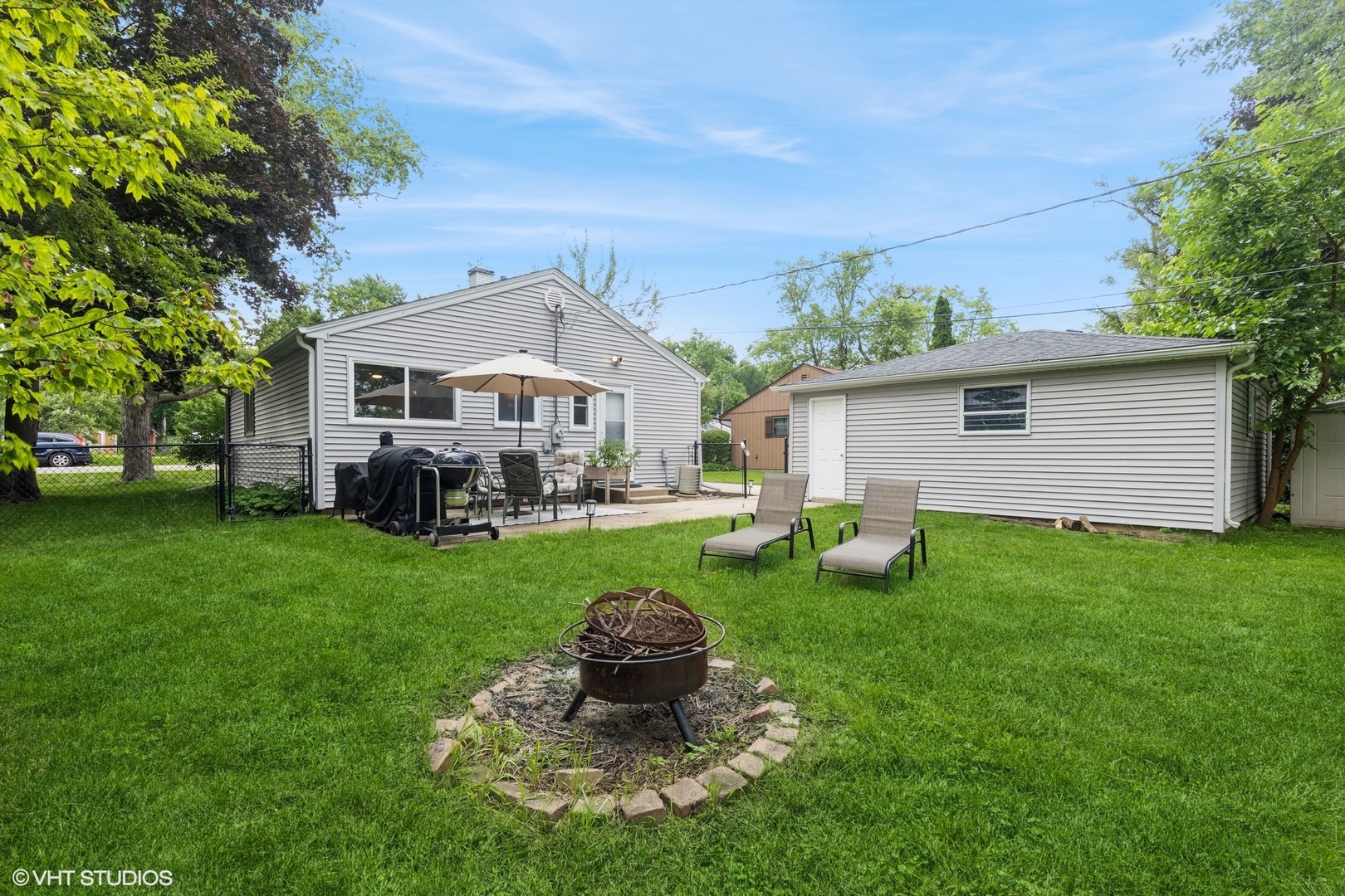 24 Johnathan Road, Lake Zurich, IL 60047