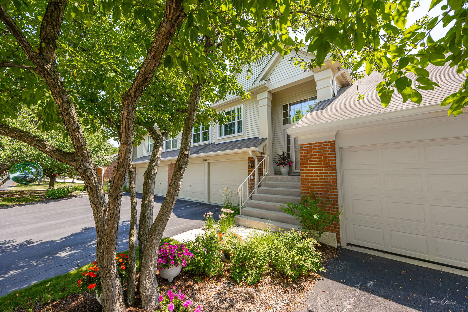 30W019 Plum Court, Warrenville, IL 60555