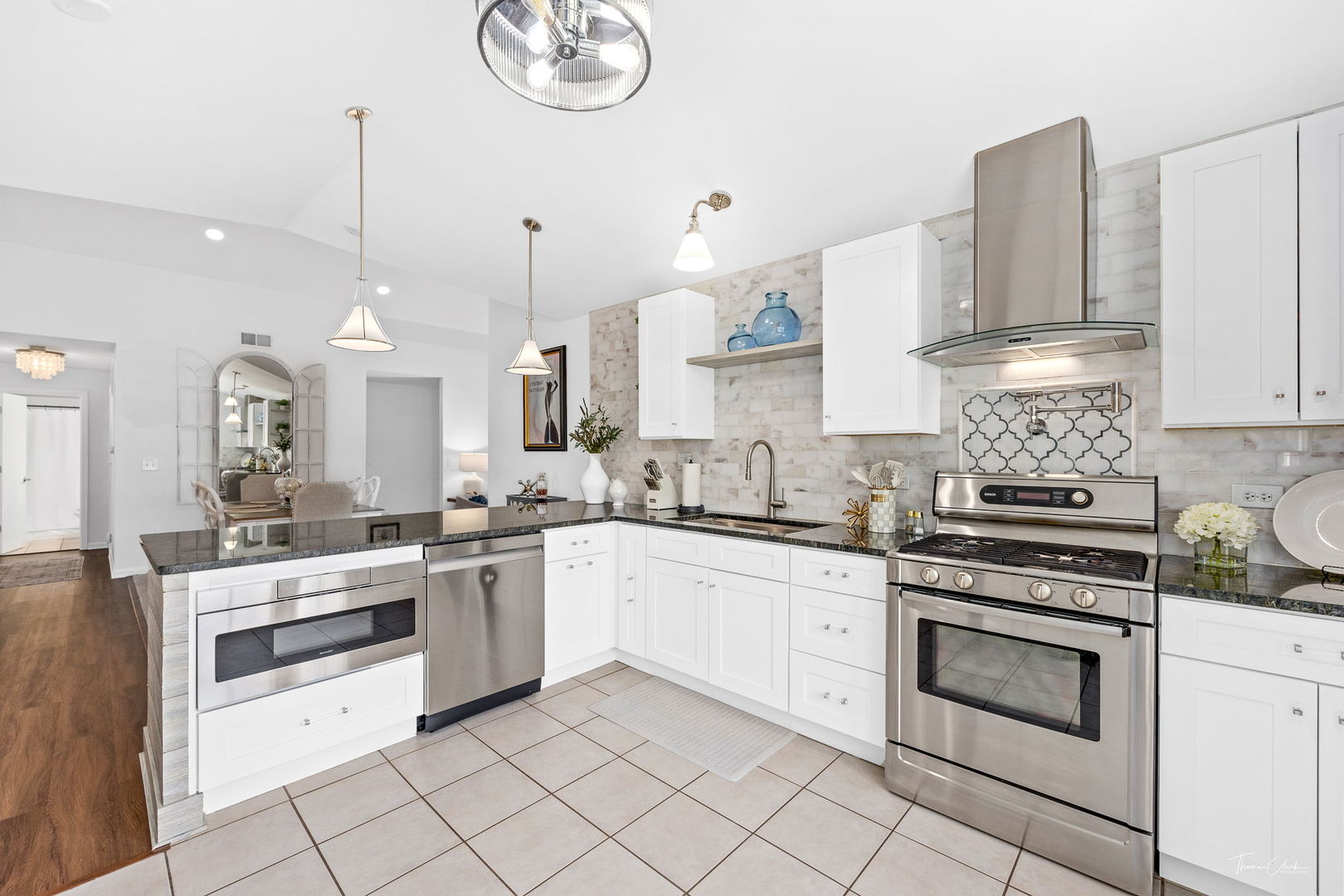 30W019 Plum Court, Warrenville, IL 60555