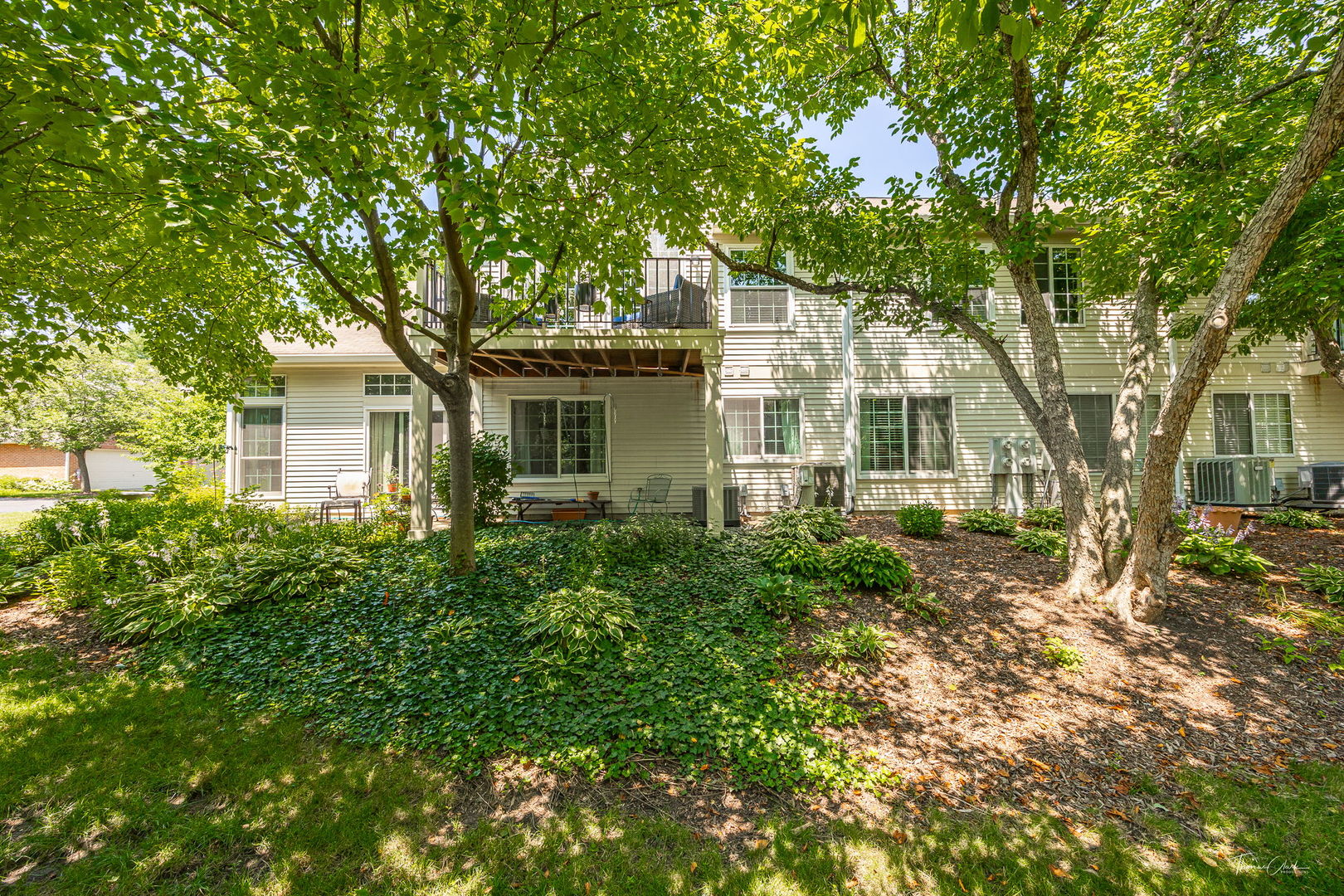 30W019 Plum Court, Warrenville, IL 60555