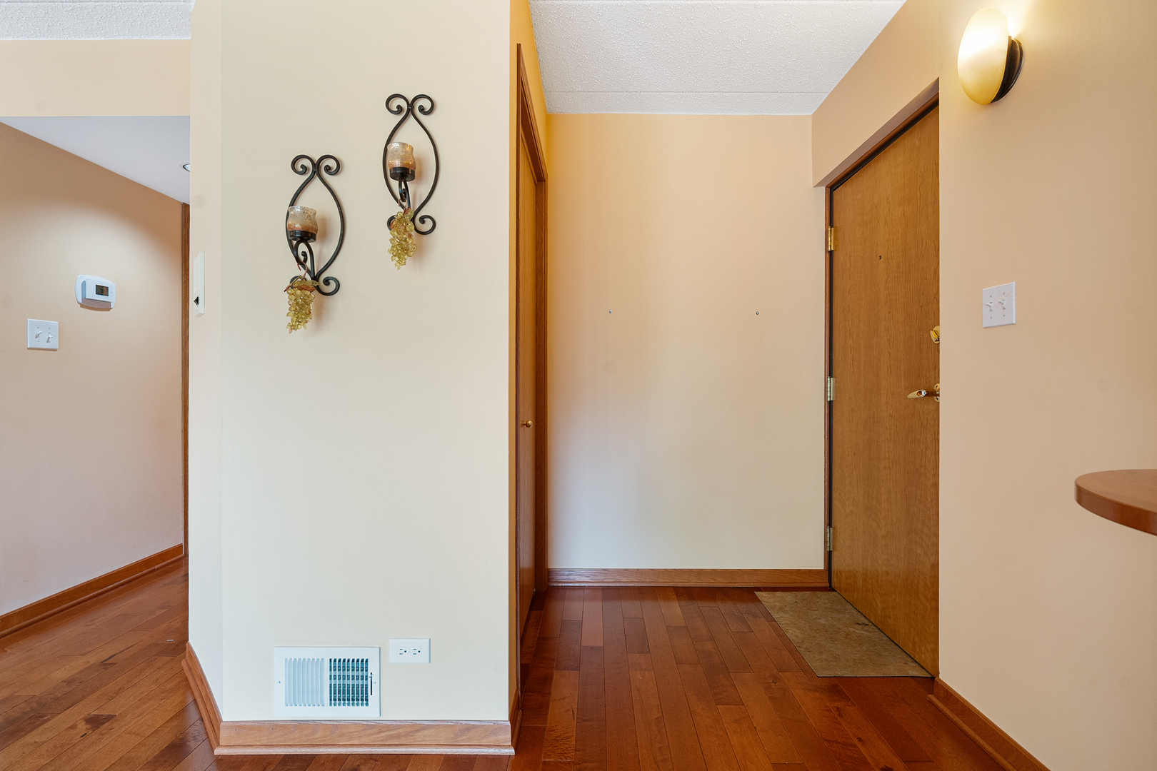 8697 W 111th Street #2D, Palos Hills, IL 60465