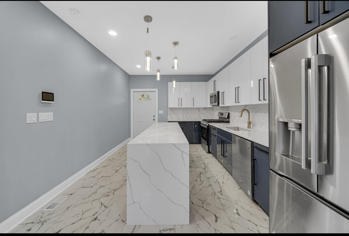 37 N Lotus Avenue, Chicago, IL 60644