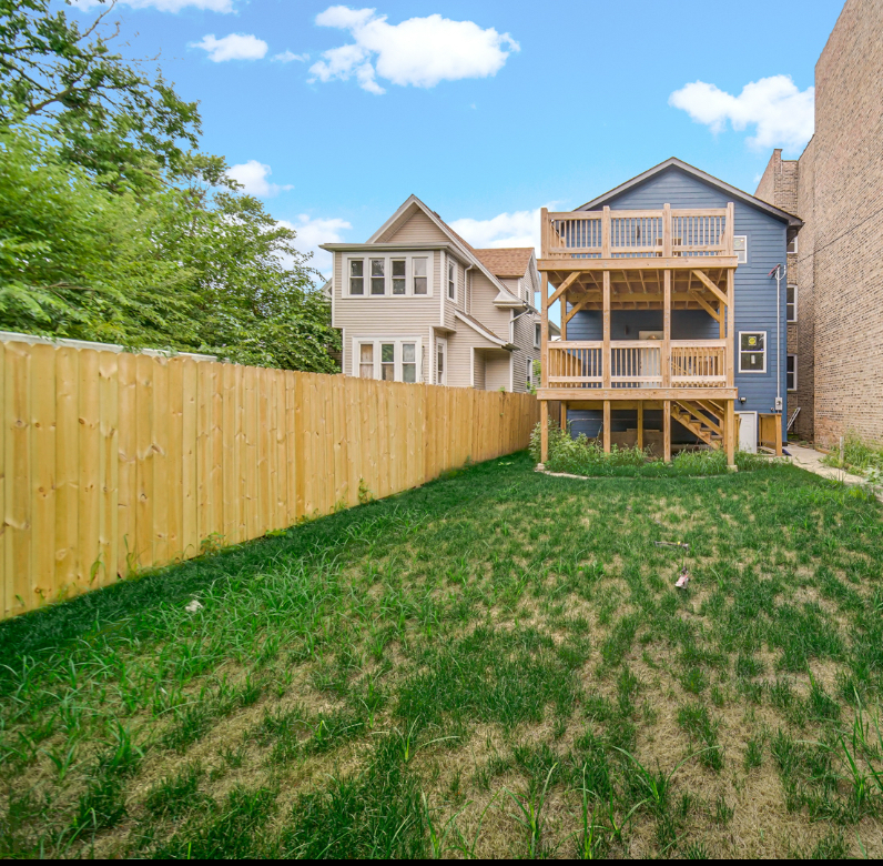 37 N Lotus Avenue, Chicago, IL 60644