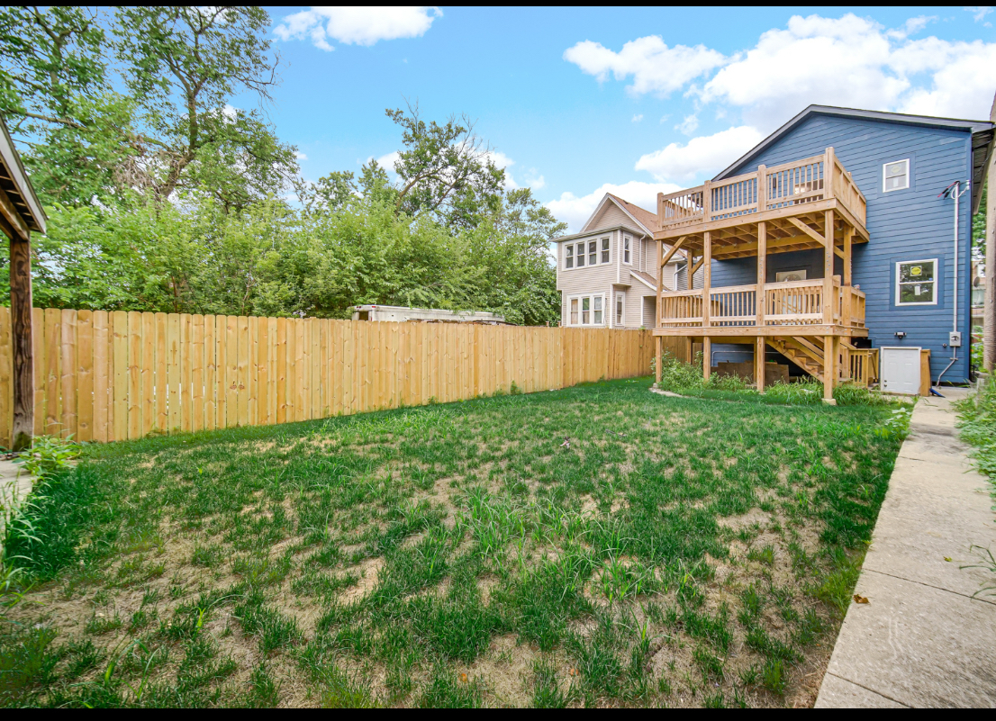 37 N Lotus Avenue, Chicago, IL 60644