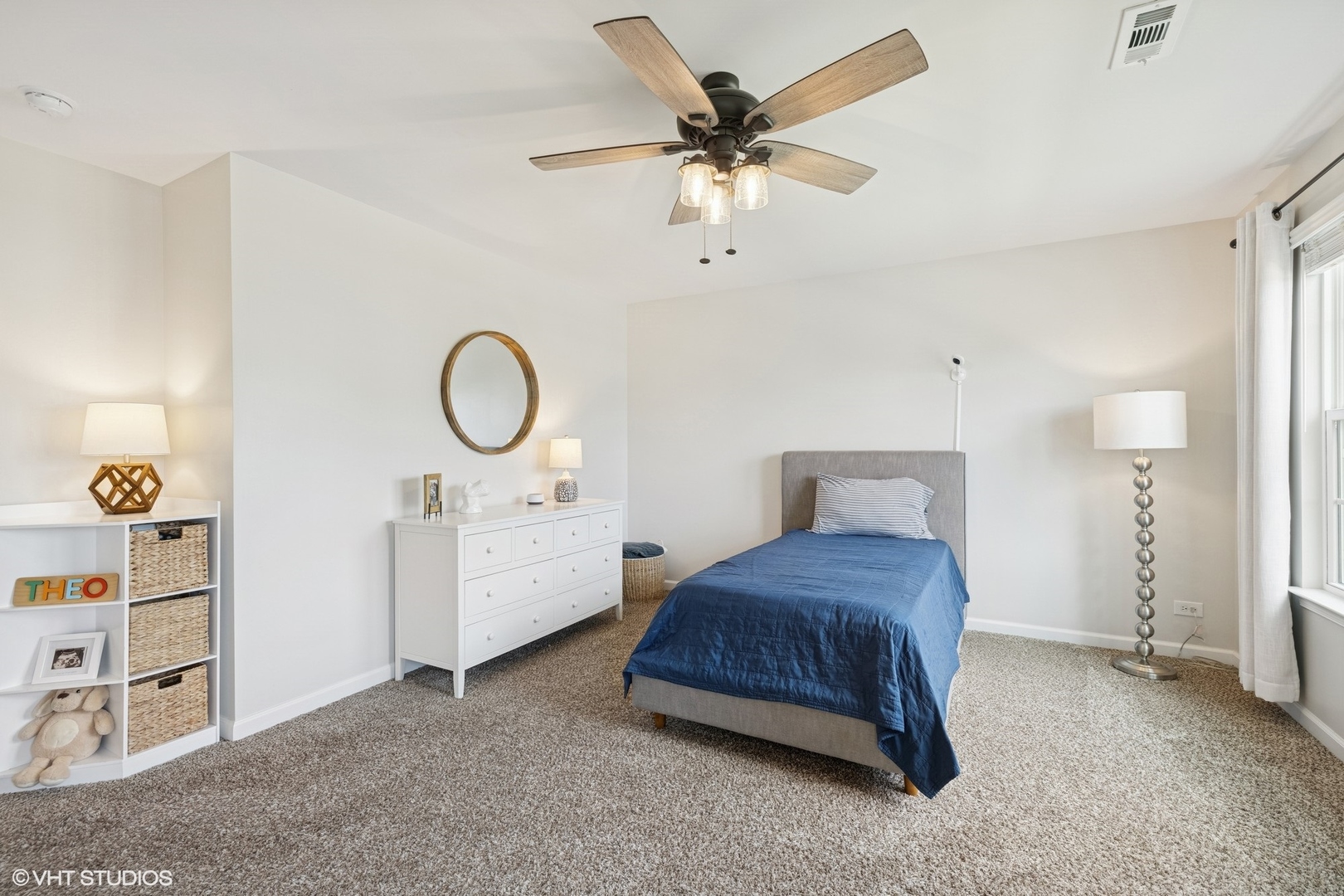 942 Sunburst Lane, Gilberts, IL 60136