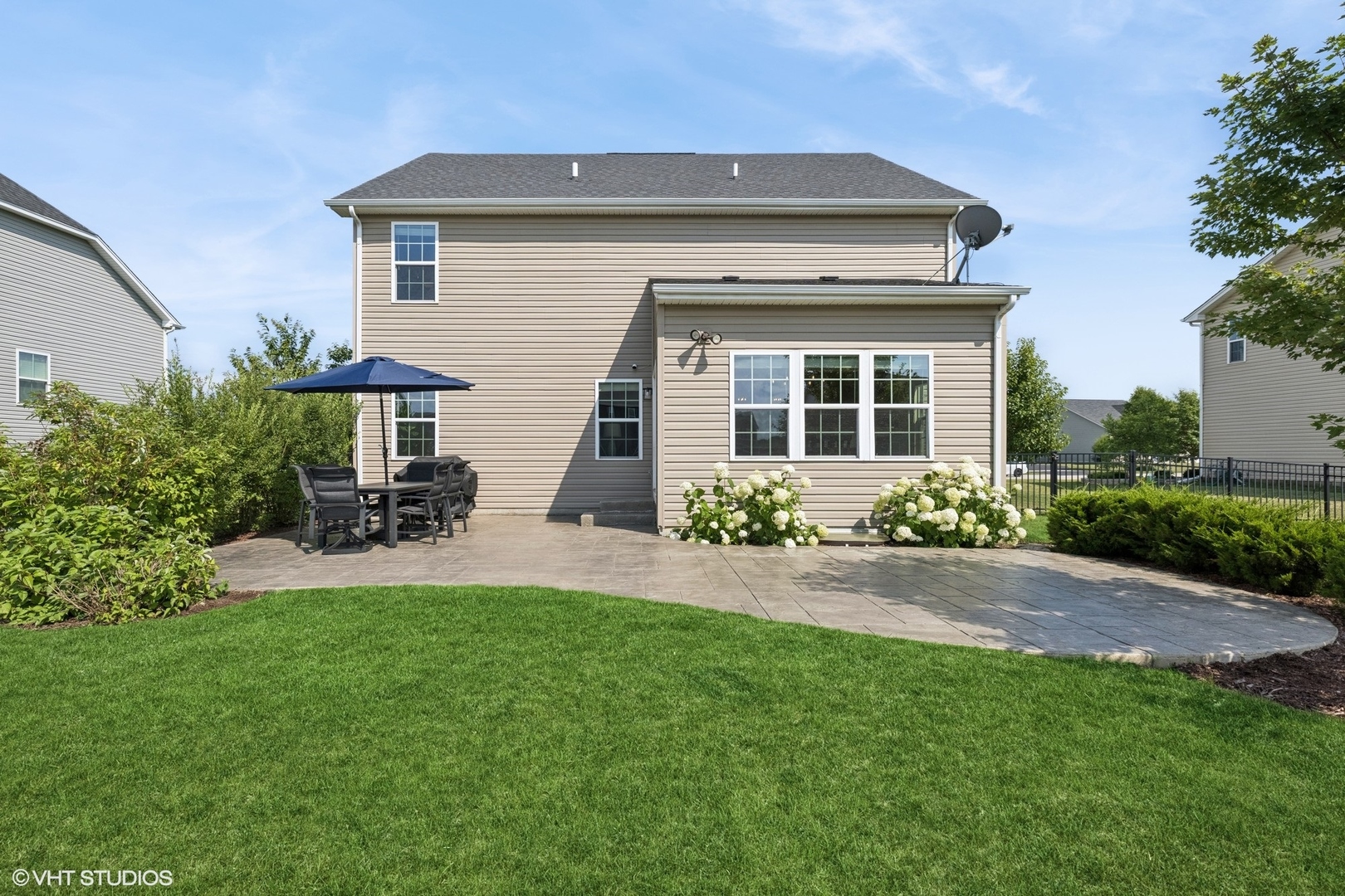 942 Sunburst Lane, Gilberts, IL 60136