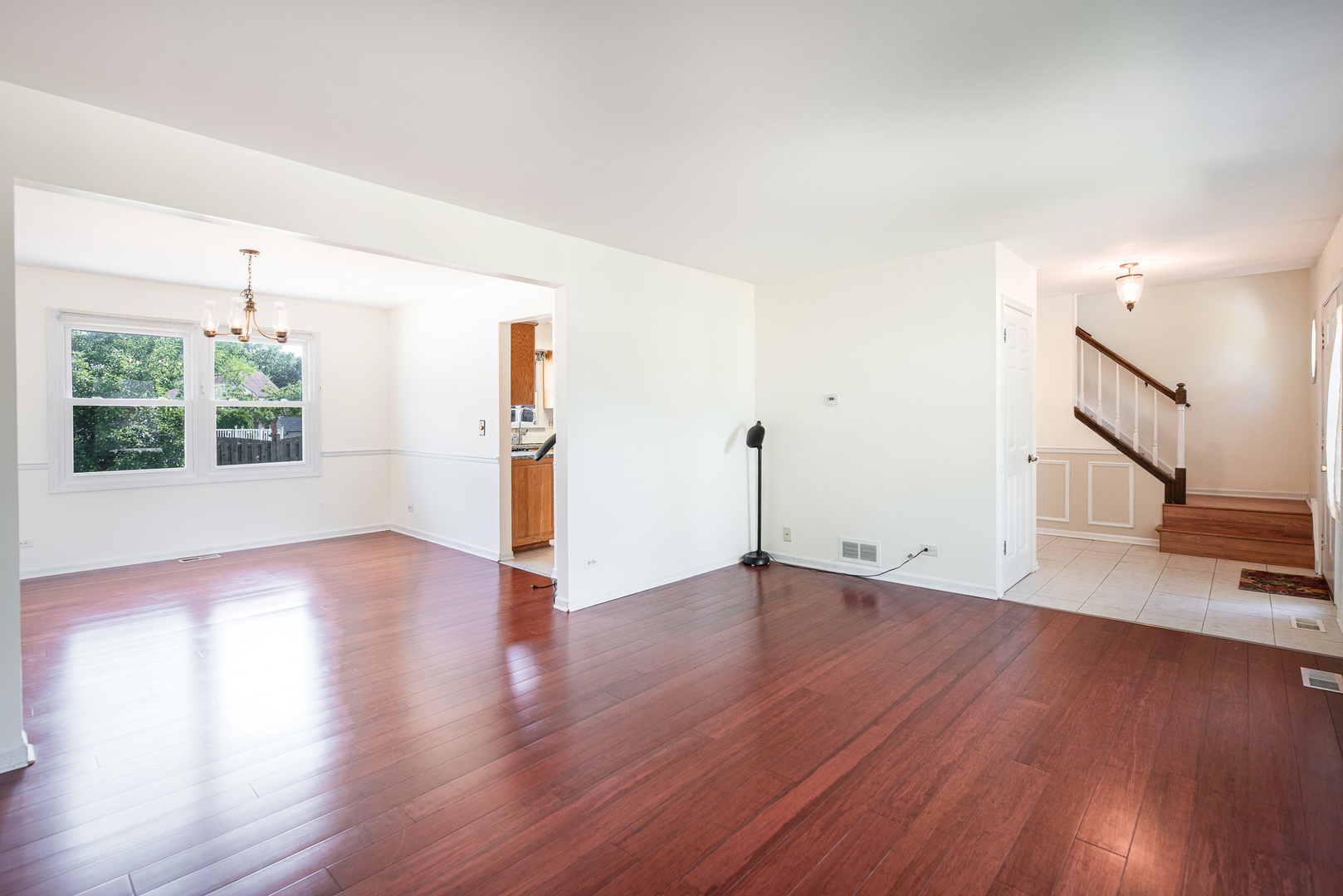 215 Annapolis Drive, Vernon Hills, IL 60061