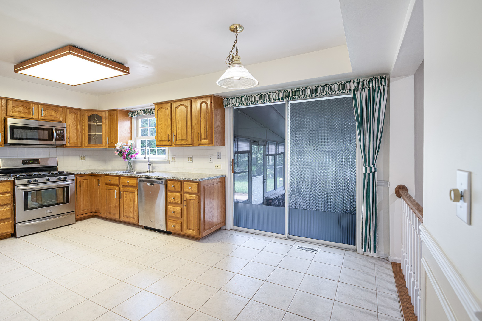 215 Annapolis Drive, Vernon Hills, IL 60061