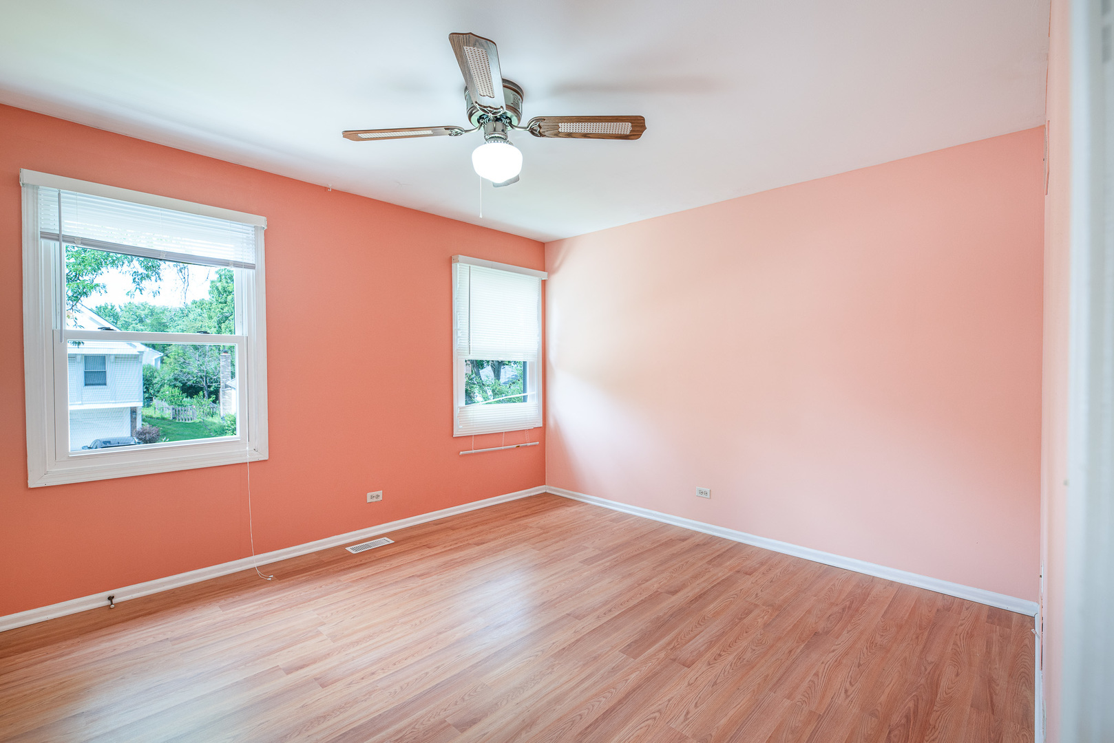 215 Annapolis Drive, Vernon Hills, IL 60061