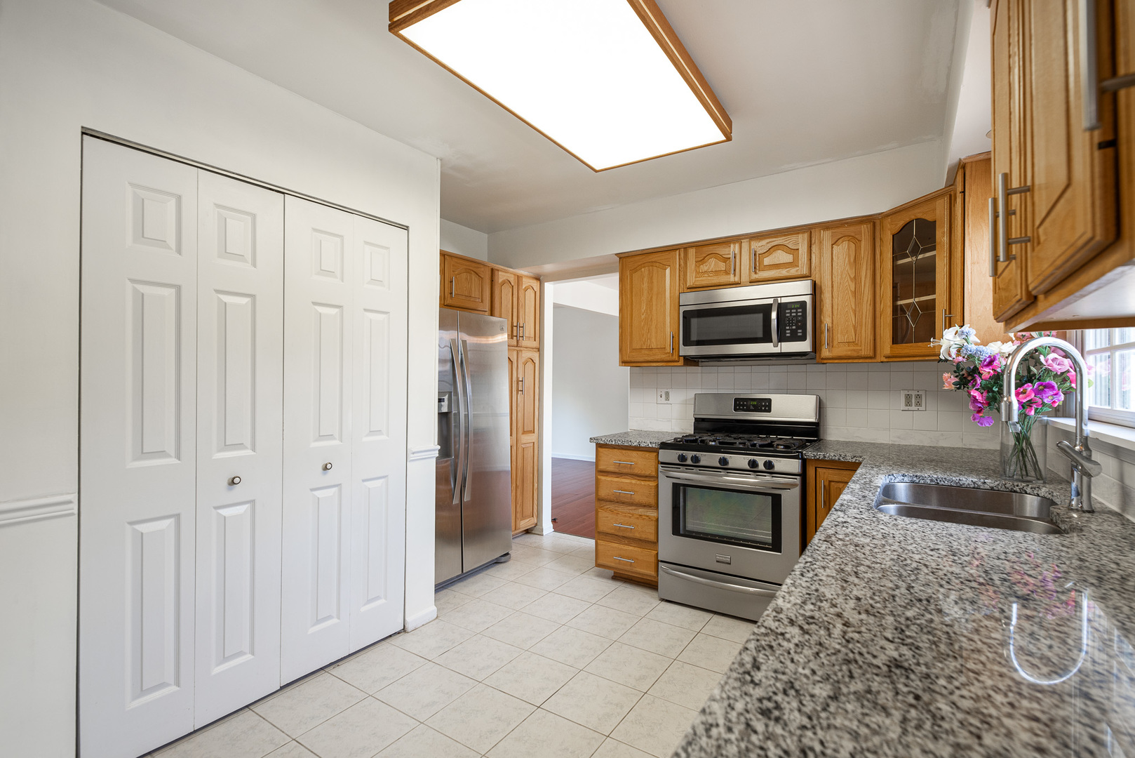215 Annapolis Drive, Vernon Hills, IL 60061