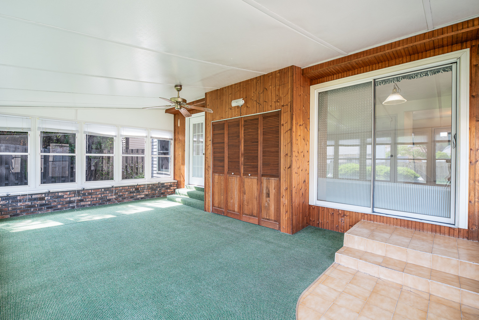 215 Annapolis Drive, Vernon Hills, IL 60061