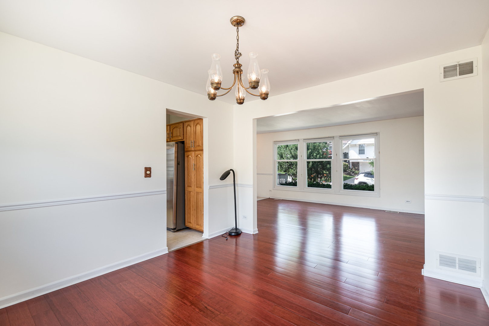 215 Annapolis Drive, Vernon Hills, IL 60061