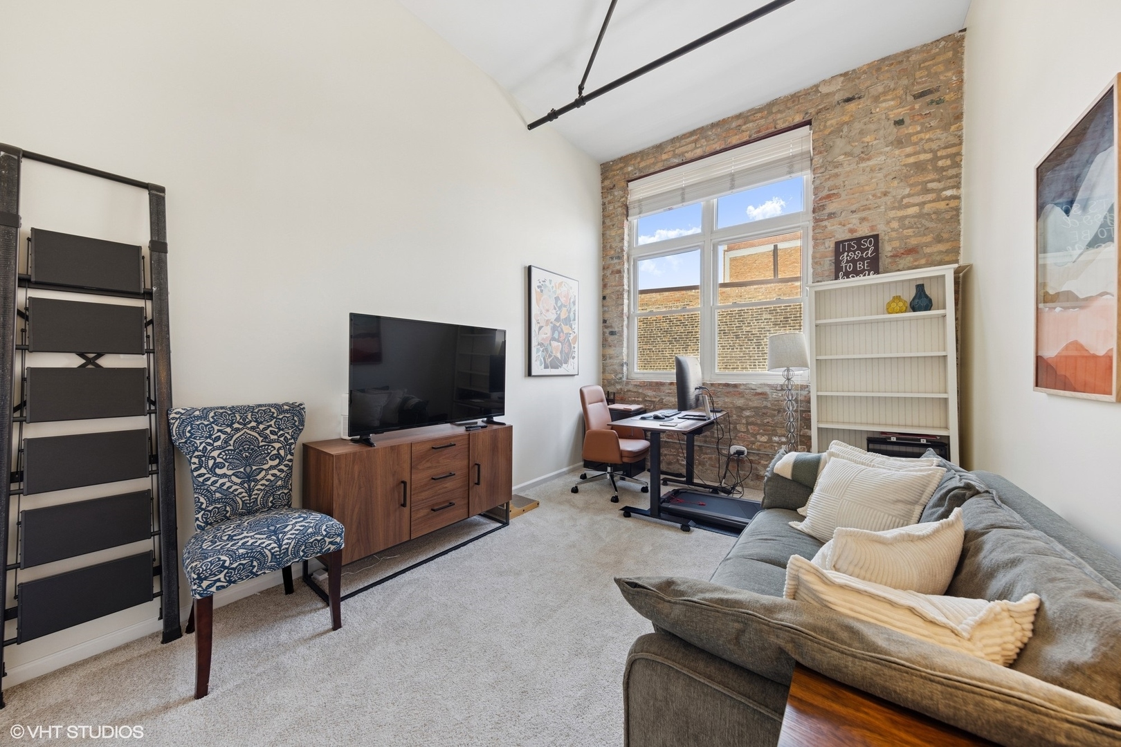 1907 N Milwaukee Avenue #307, Chicago, IL 60647