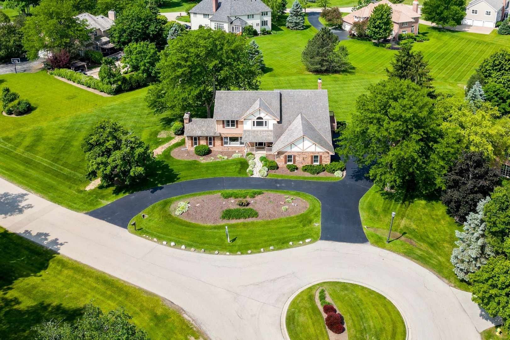 1520 Daybreak Drive, Libertyville, IL 60048