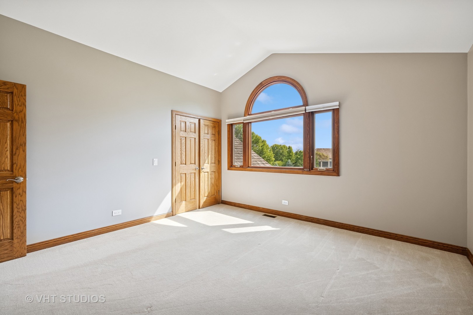 1520 Daybreak Drive, Libertyville, IL 60048