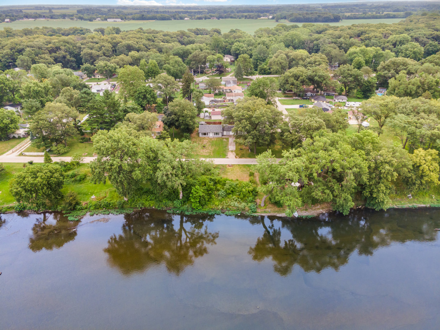 1953 Lakewood Drive, Wilmington, IL 60481