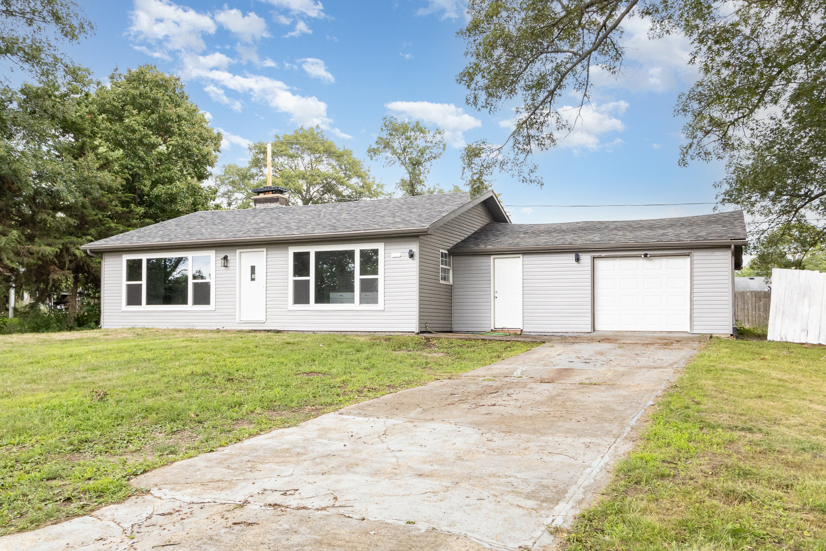 1953 Lakewood Drive, Wilmington, IL 60481