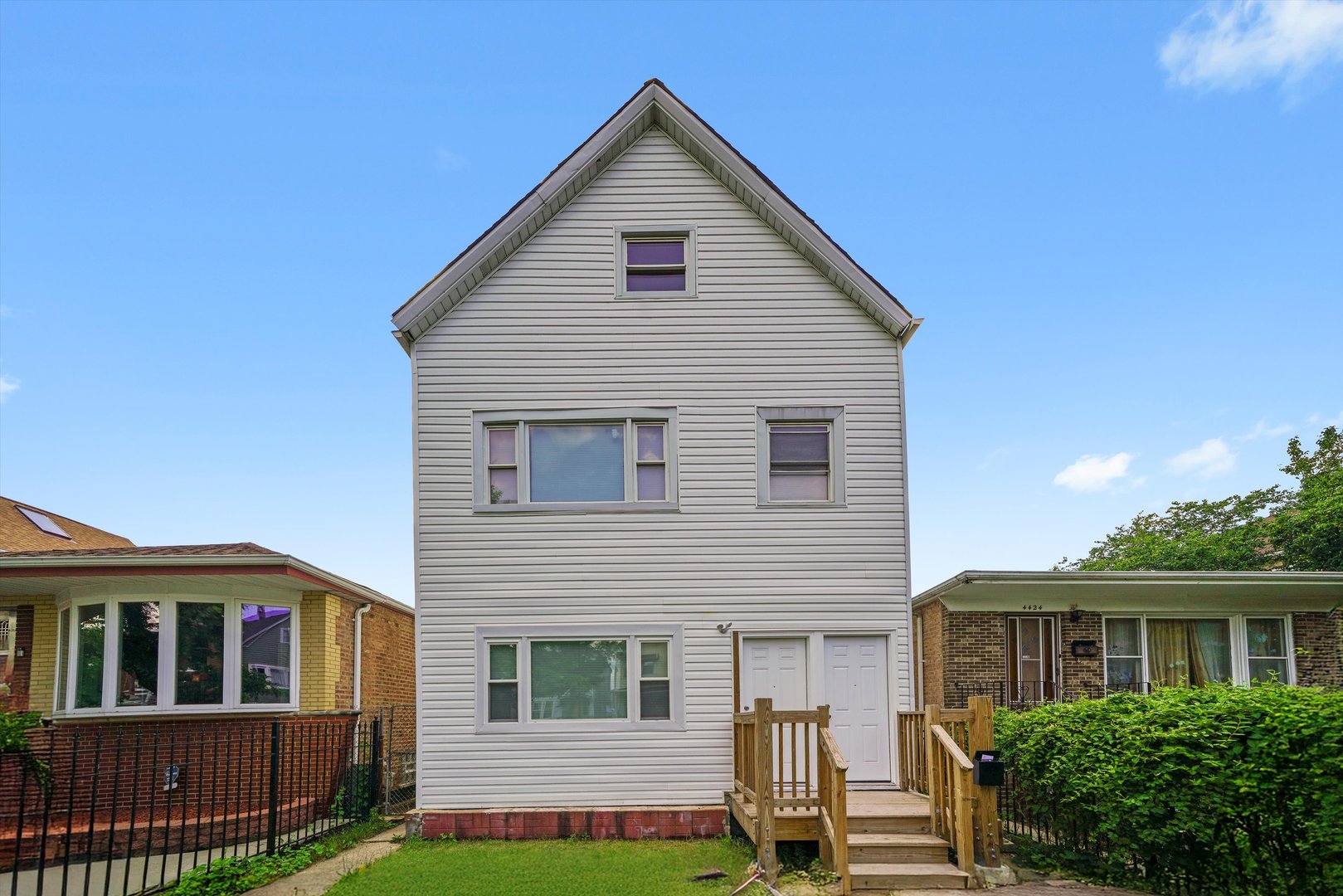 4426 S Artesian Avenue, Chicago, IL 60632