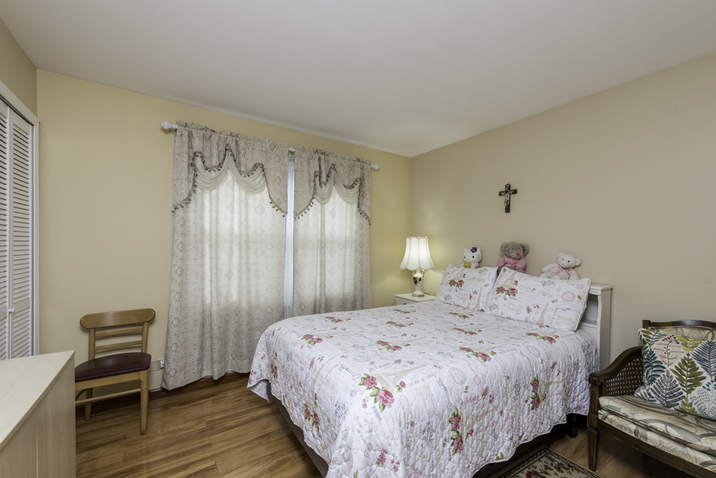 4208 Primrose Court, Zion, IL 60099