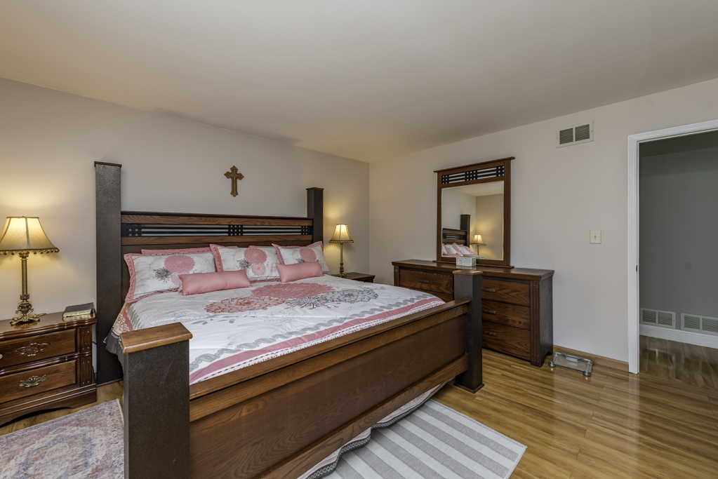 4208 Primrose Court, Zion, IL 60099