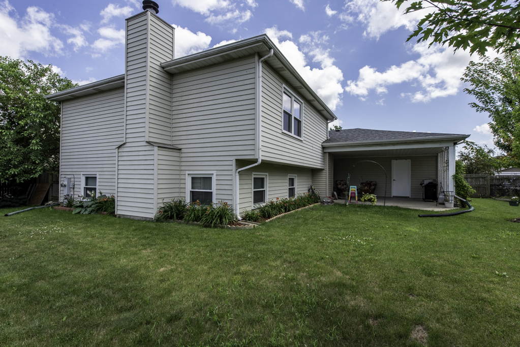 4208 Primrose Court, Zion, IL 60099