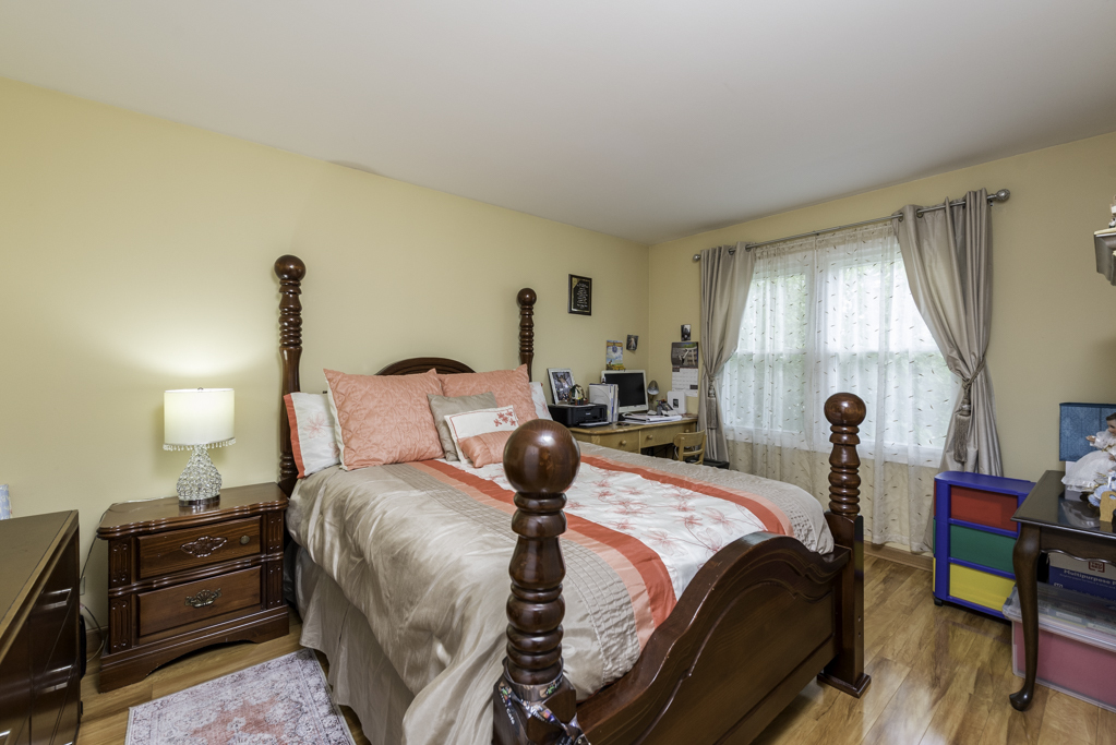4208 Primrose Court, Zion, IL 60099
