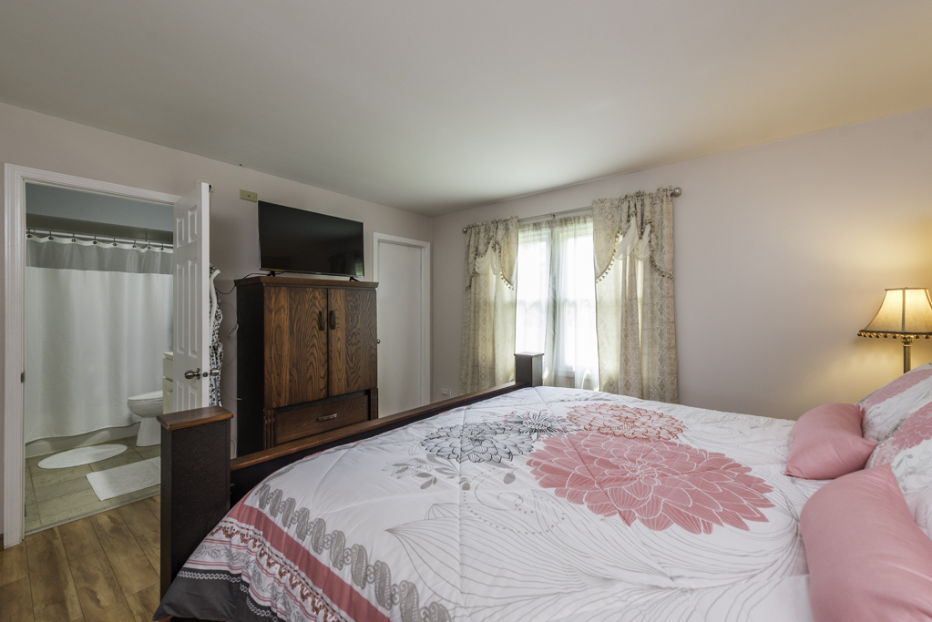 4208 Primrose Court, Zion, IL 60099