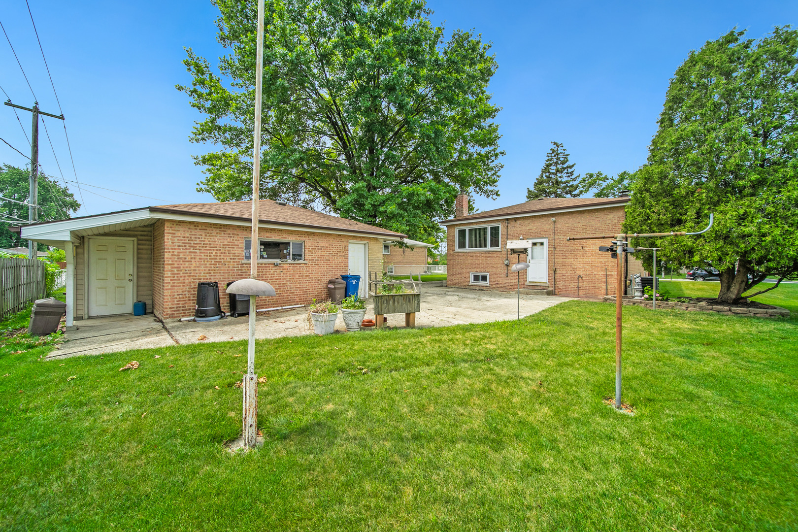 8013 Neva Avenue, Burbank, IL 60459