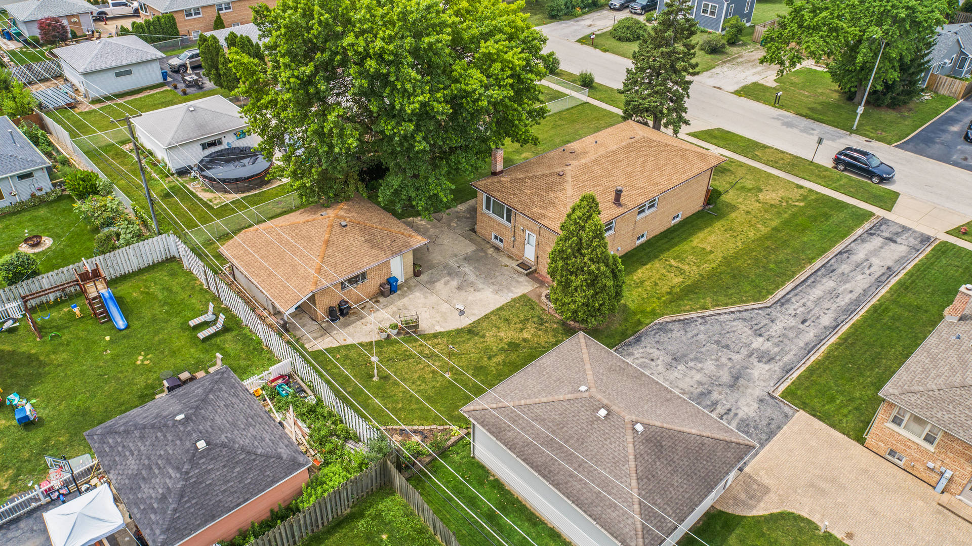 8013 Neva Avenue, Burbank, IL 60459