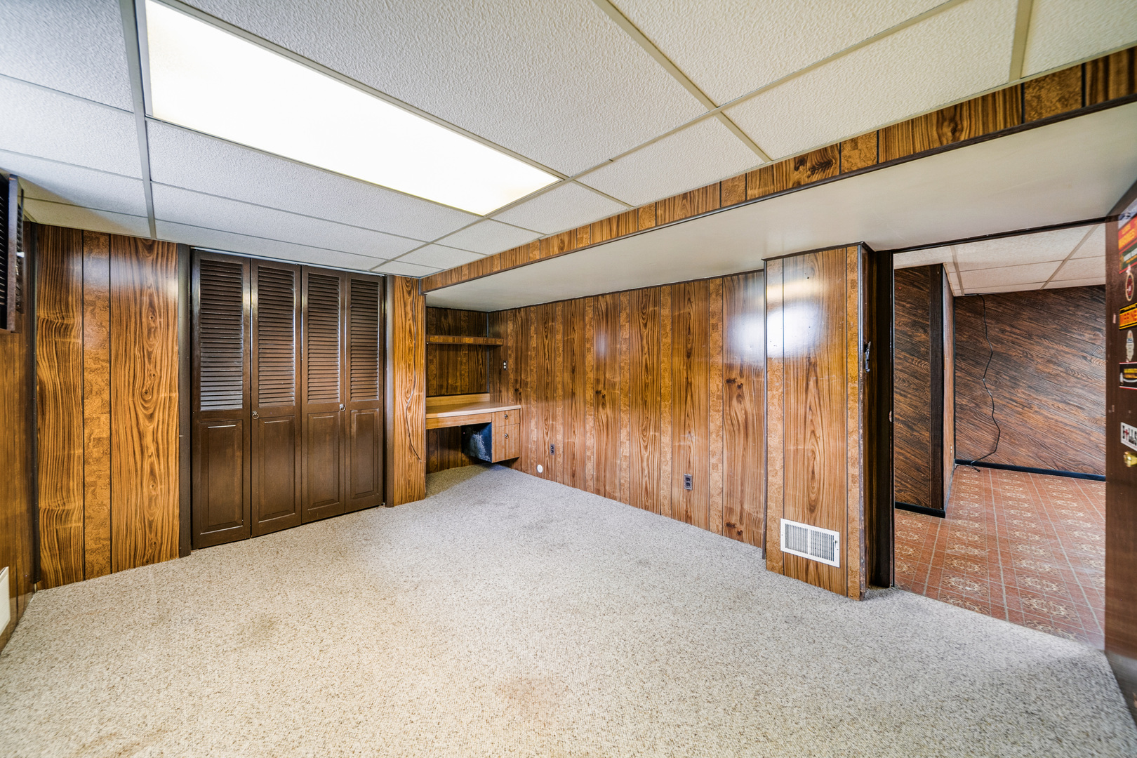 8013 Neva Avenue, Burbank, IL 60459