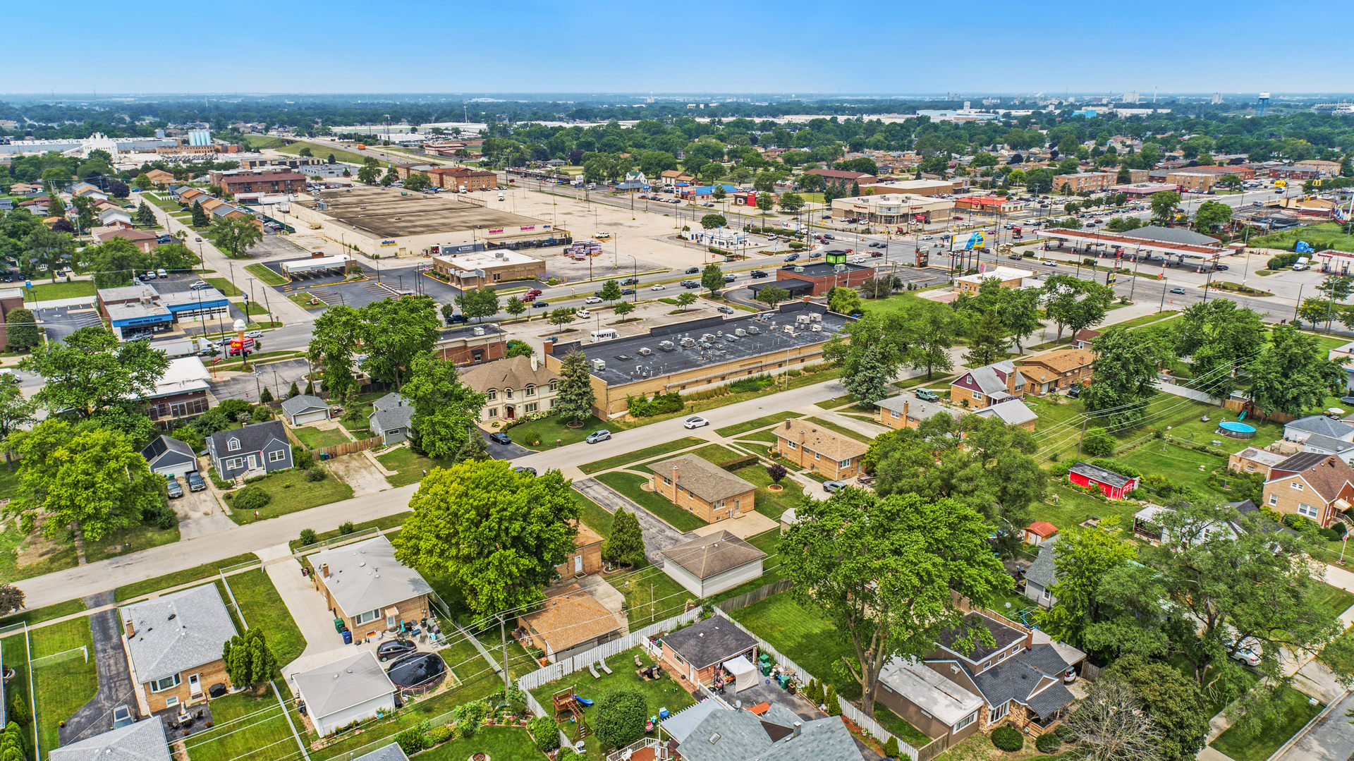 8013 Neva Avenue, Burbank, IL 60459