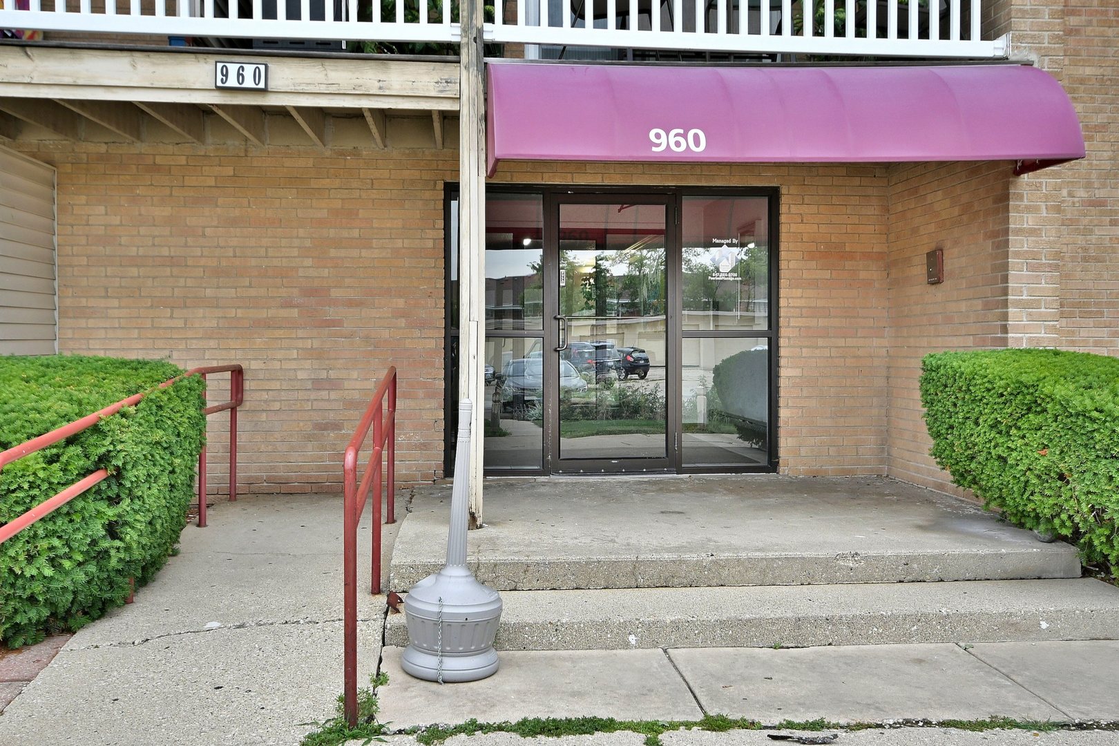960 Beau Drive #205, Des Plaines, IL 60016