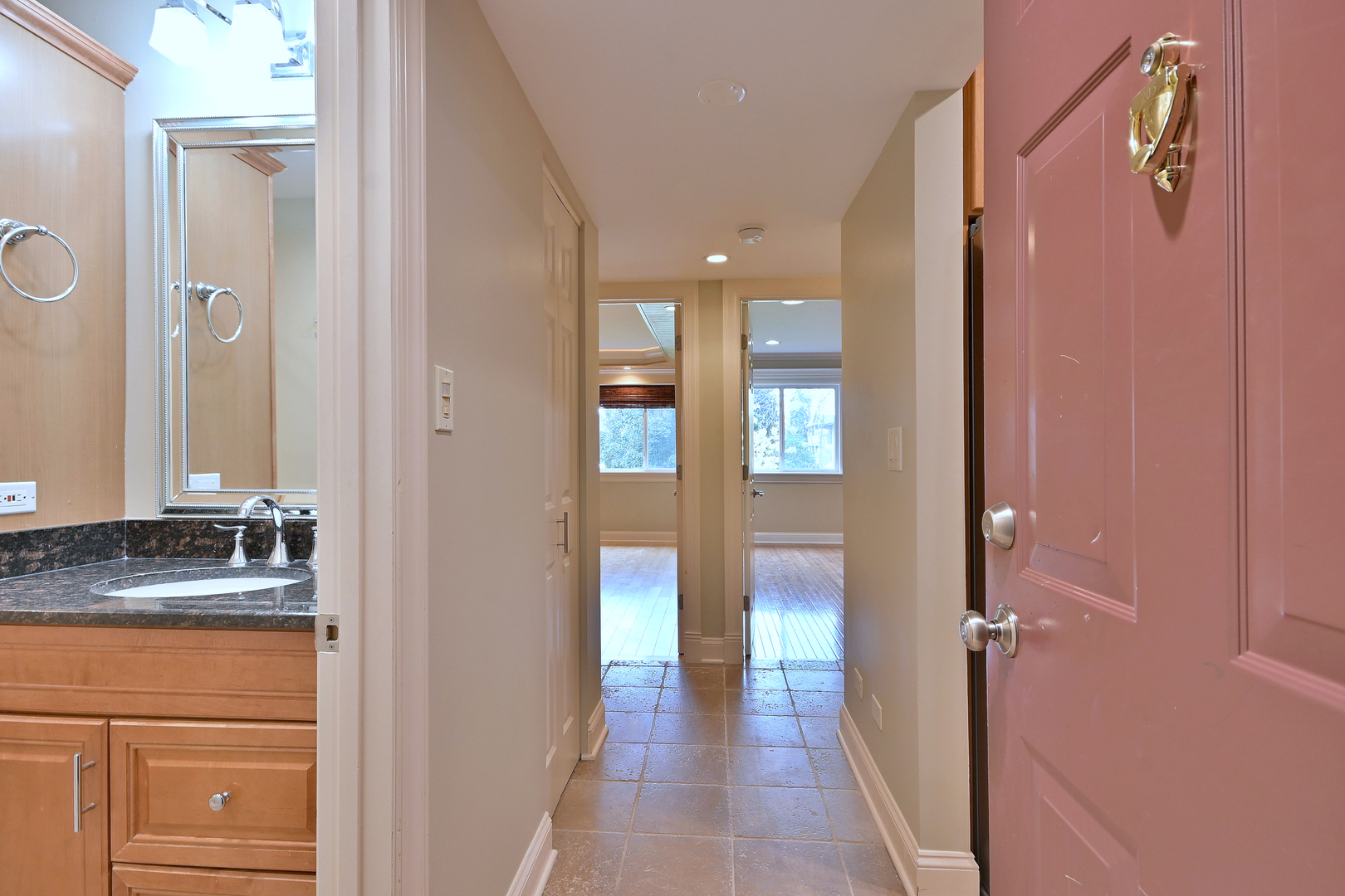 960 Beau Drive #205, Des Plaines, IL 60016