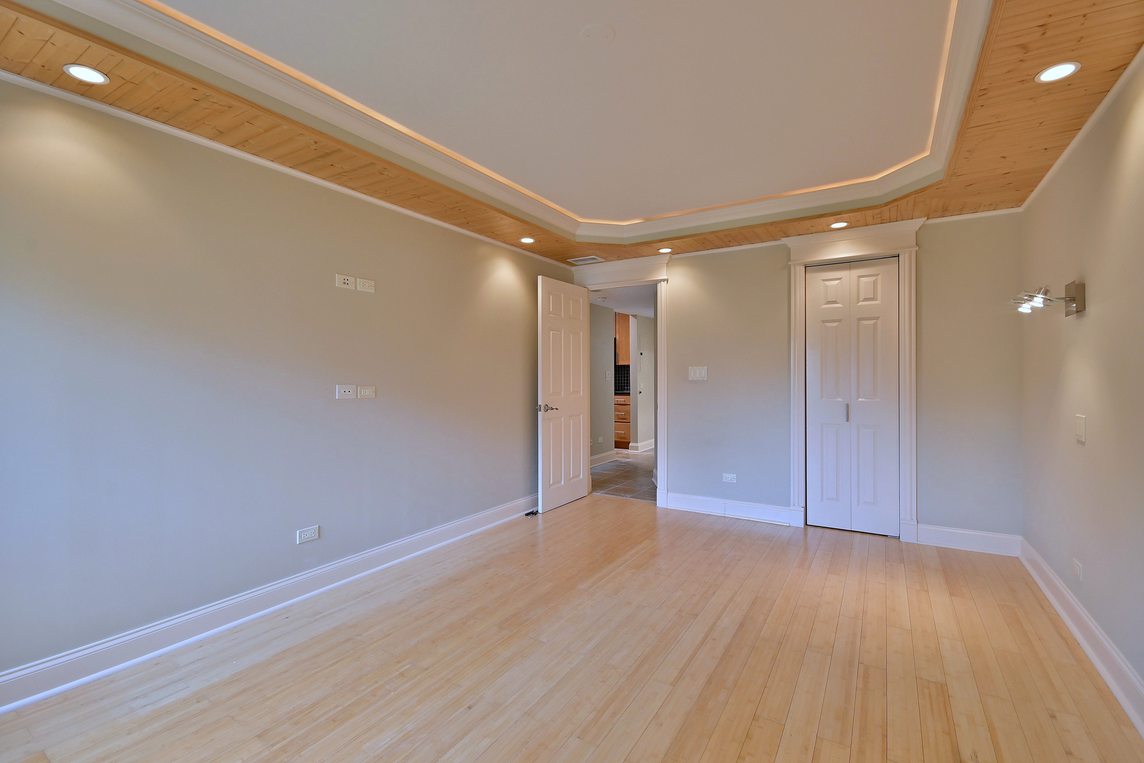 960 Beau Drive #205, Des Plaines, IL 60016