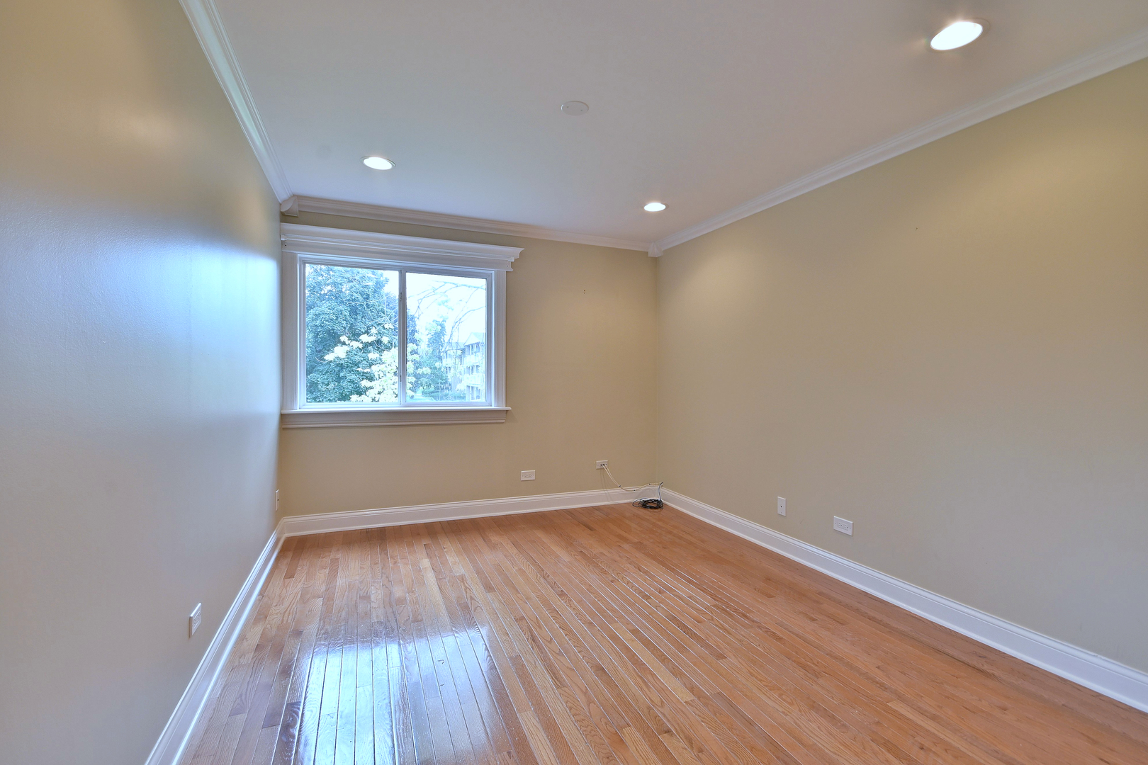 960 Beau Drive #205, Des Plaines, IL 60016