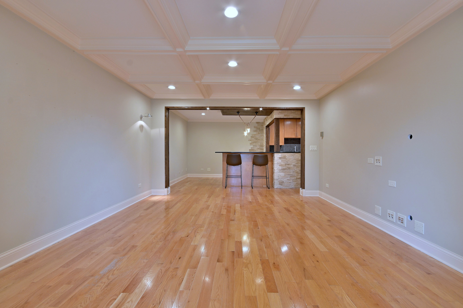 960 Beau Drive #205, Des Plaines, IL 60016