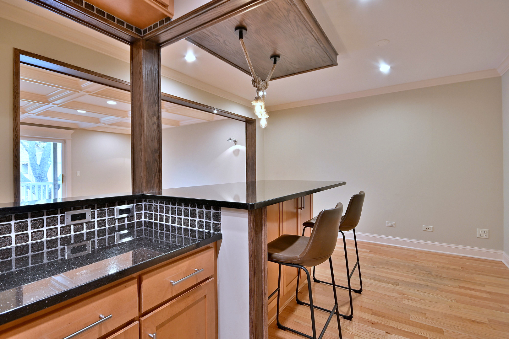 960 Beau Drive #205, Des Plaines, IL 60016