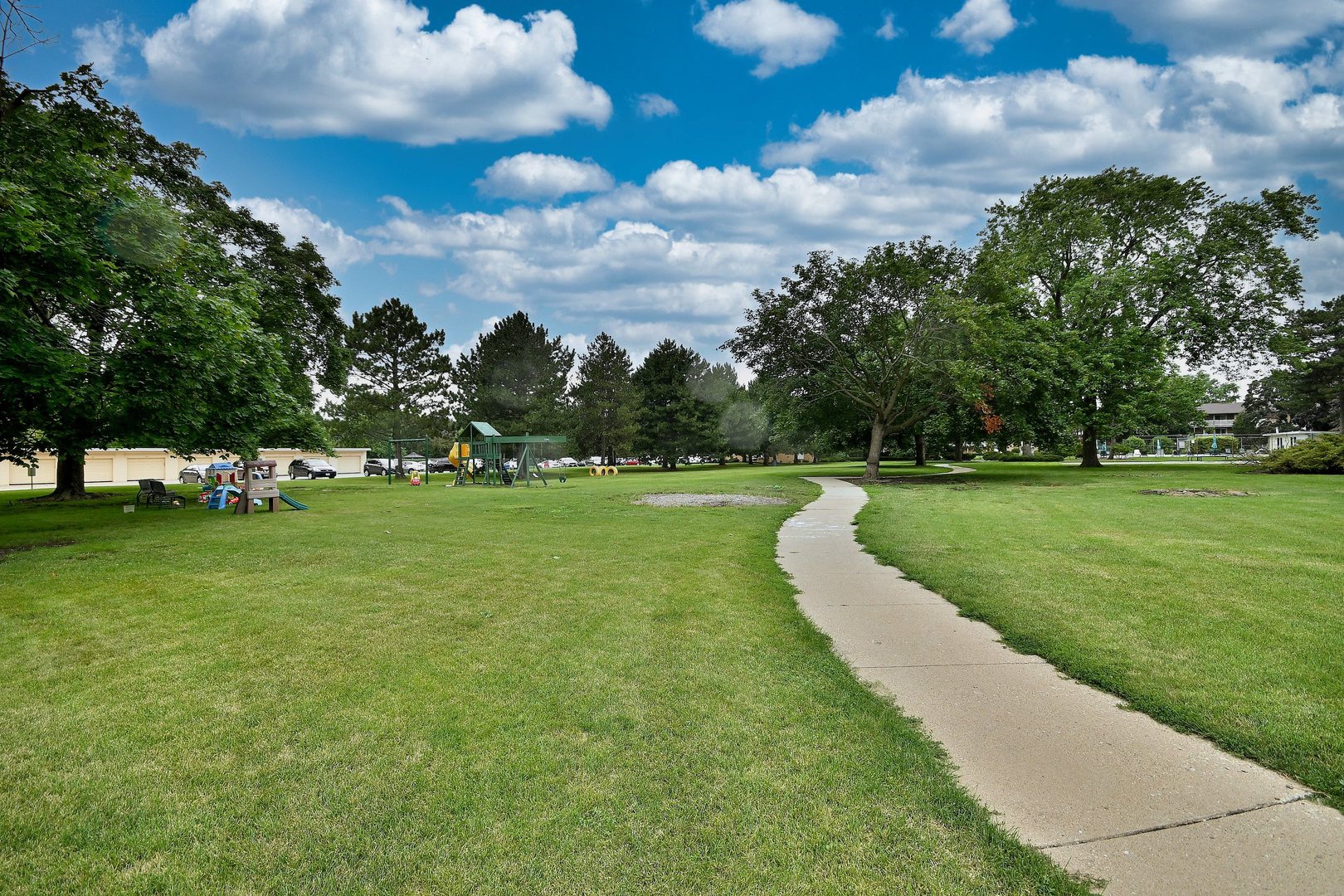 960 Beau Drive #205, Des Plaines, IL 60016