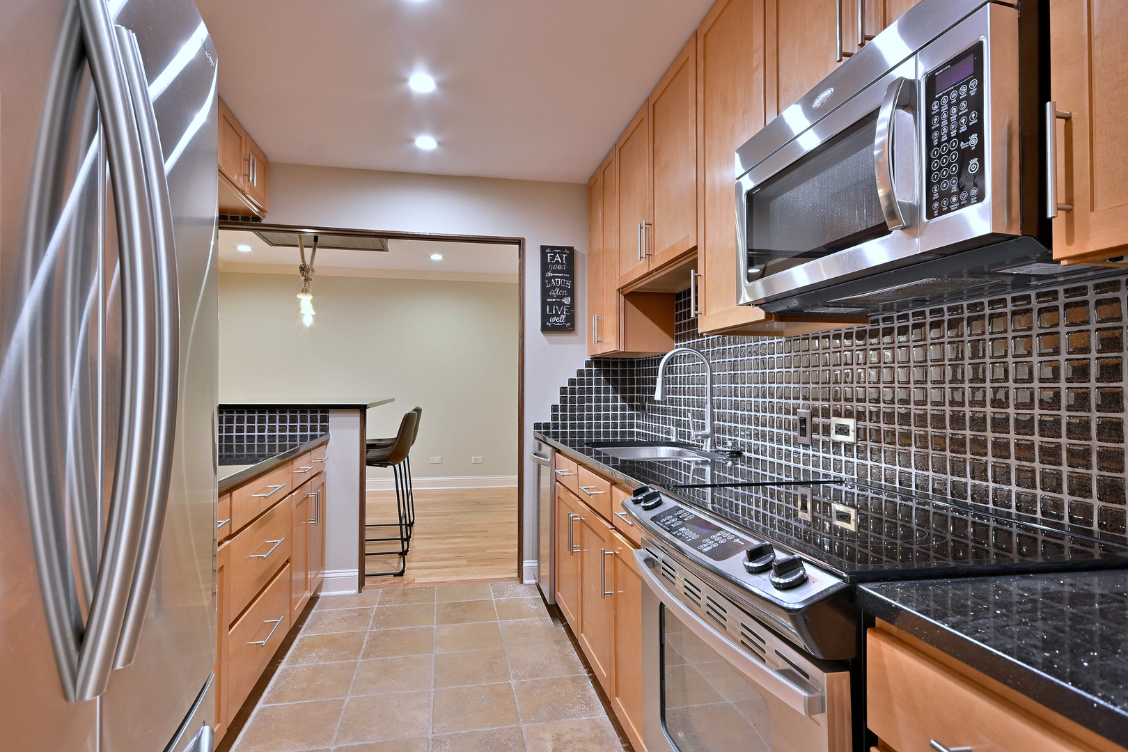 960 Beau Drive #205, Des Plaines, IL 60016